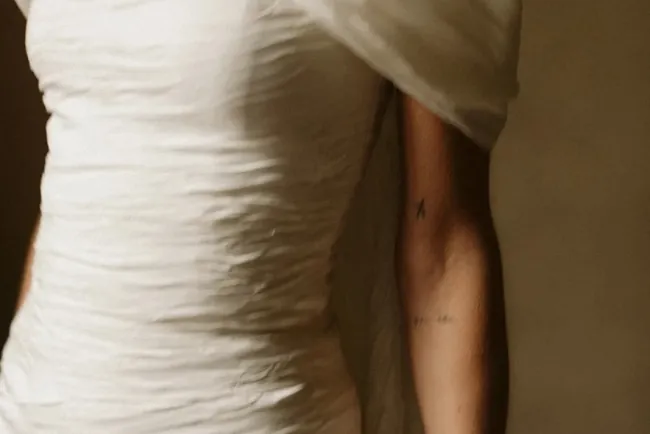 Tendencias en Vestidos de Novia 2024: El Glamour de Hollywood, Talle Bajo y Diseños de Ensueño