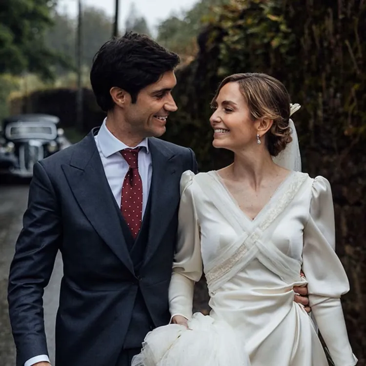 El vestido de Mariana: Elegancia vintage inspirada en ‘Historias de Filadelfia’